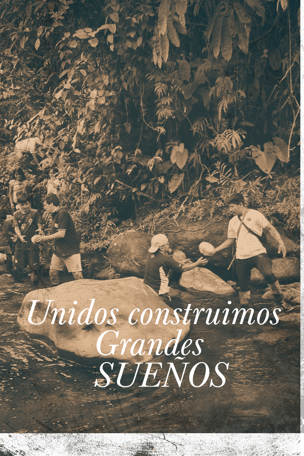 Hoy entrenamos en el gimnasio más antiguo: la minga comunitaria en El Sábalo&nbsp;😃